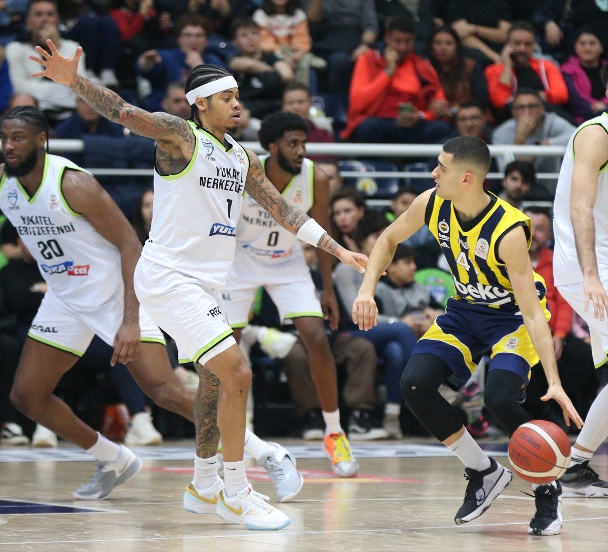 1710032474 662 Fenerbahce Merkezefendi Belediyesi Basketi rahat yendi