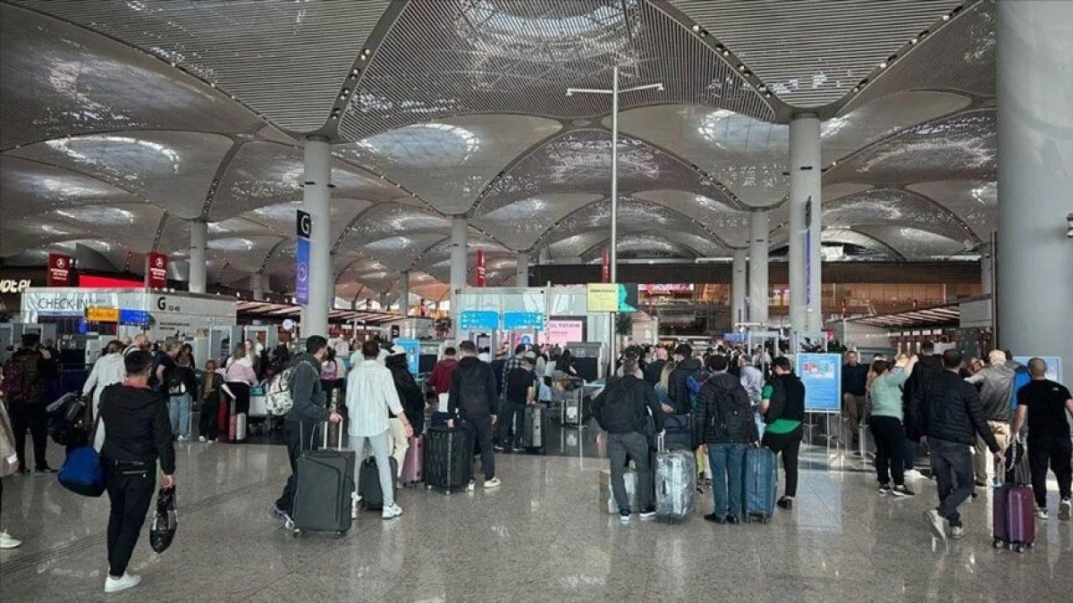 1713999589 438 Istanbul Havalimani bir kez daha Avrupanin en yogunu oldu