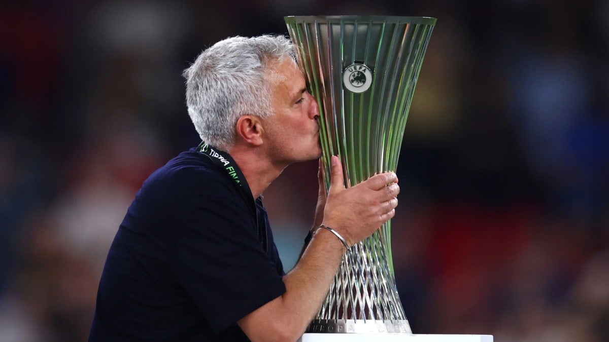 1714250034 611 Ali Koctan Jose Mourinho bombasi Gelecek sezon icin gorustu