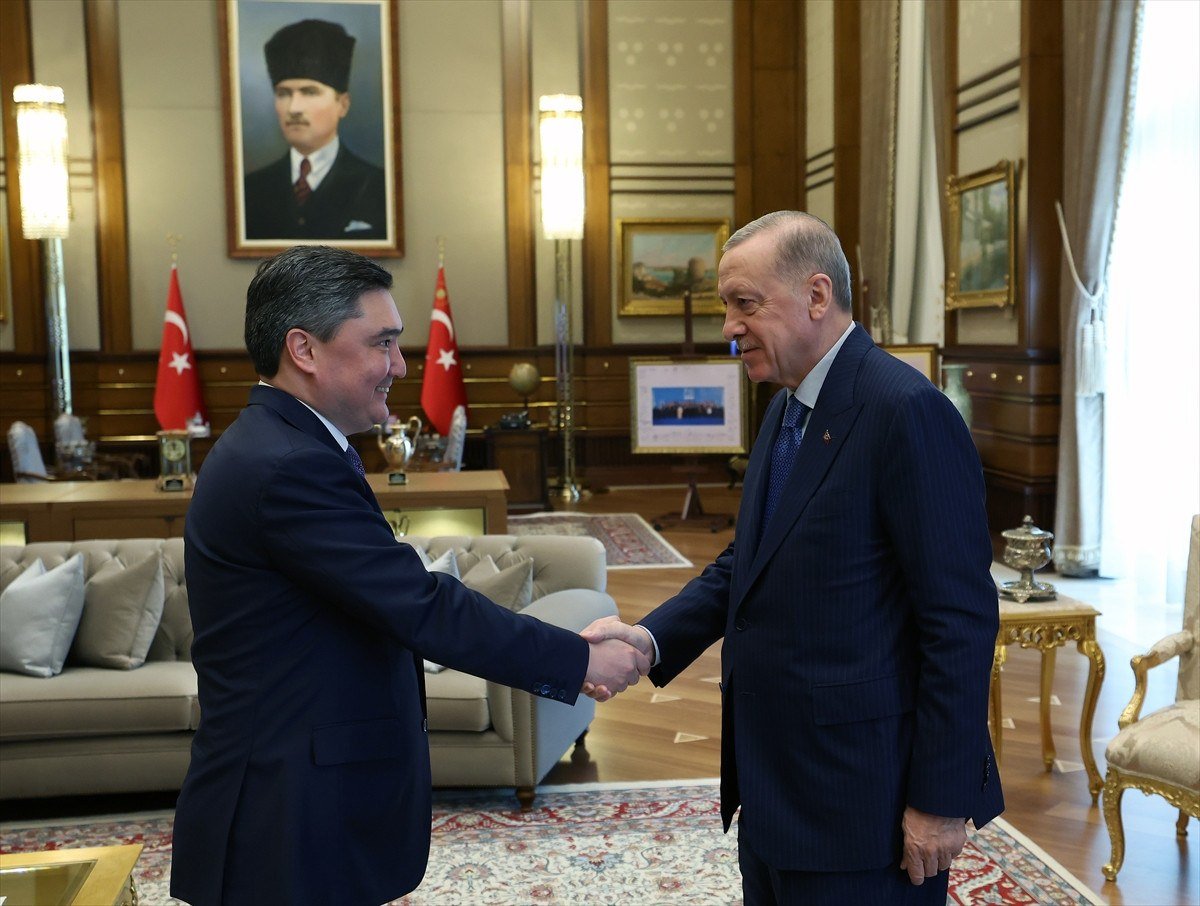 Cumhurbaskani Erdogan Kazakistan Basbakani ile gorustu