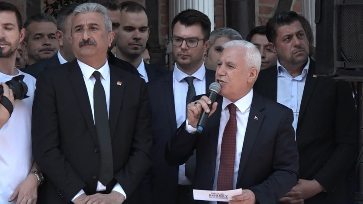 Mustafa Bozbey Bursa Buyuksehir Belediye Baskanligi gorevini devraldi
