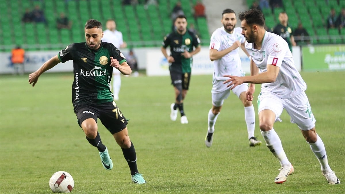 Sakaryaspor Bolusporu eli bos gonderdi