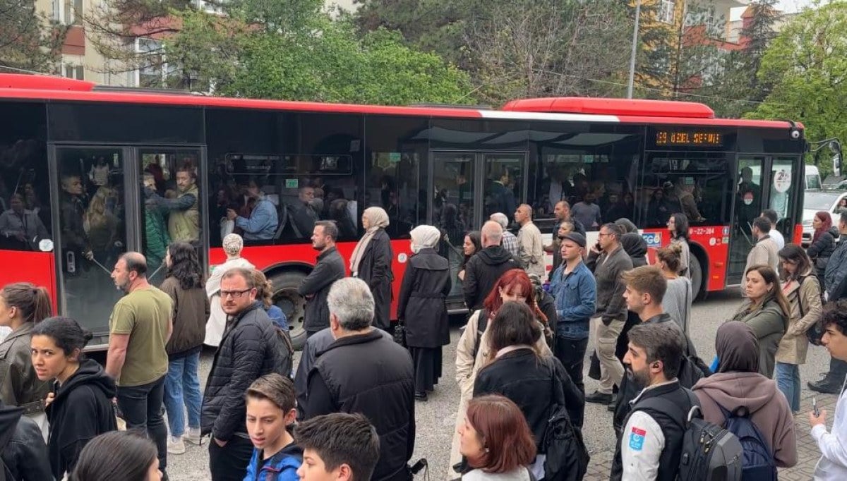 Ankarada saganak nedeniyle bazi metro istasyonlari hizmet disi kaldi