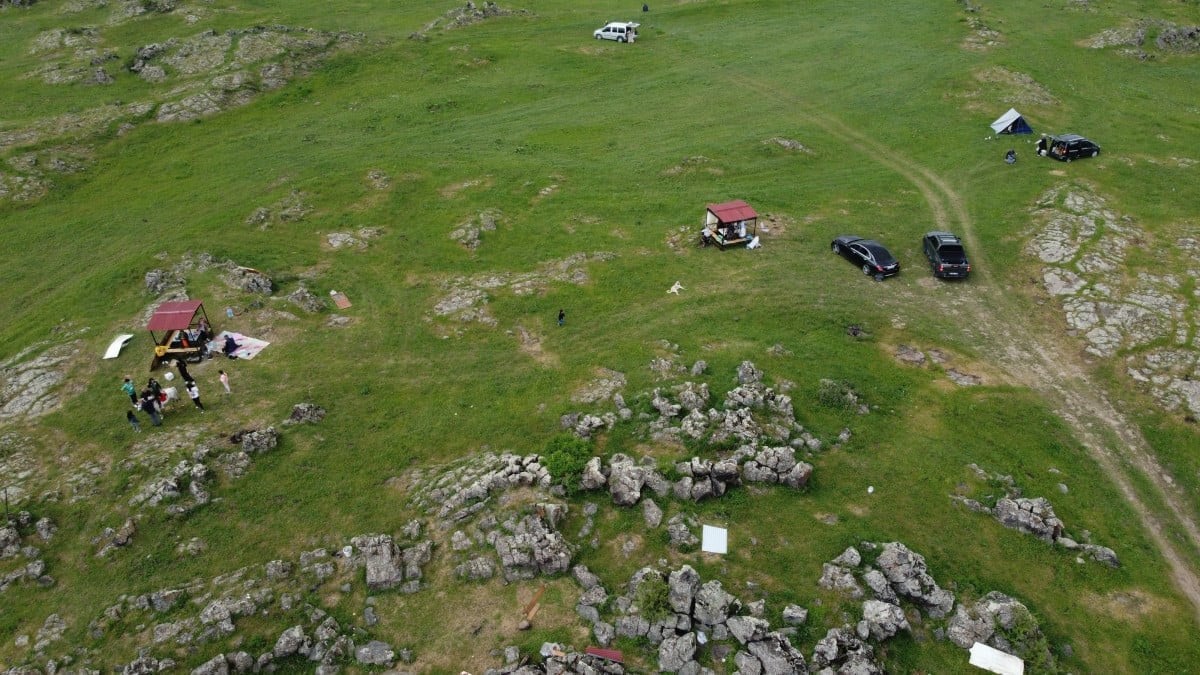 Terorden arindirilan Agri Dagi piknik yapan vatandaslarla doldu tasti